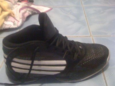 Лот: 2195043. Фото: 1. Кросовки Adidas UK 8.5 FR 42. Кеды, кроссовки, слипоны