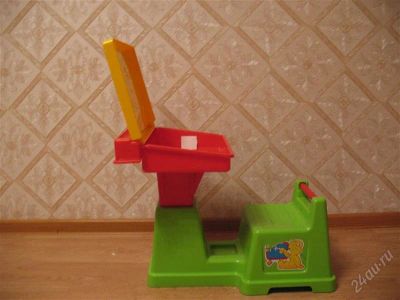 Лот: 968935. Фото: 1. Парта для малышей. Столики, стулья, парты