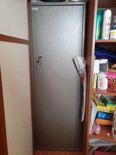 Лот: 15316359. Фото: 1. Продам оружейный сейф на 3 ствола... Чехлы, уход за оружием