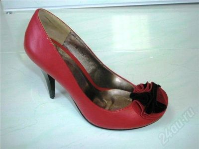 Лот: 735009. Фото: 1. Красивые новые туфли 39 размера. Туфли