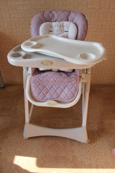 Лот: 7795260. Фото: 1. Стульчик для кормления Happy Baby... Стульчики для кормления