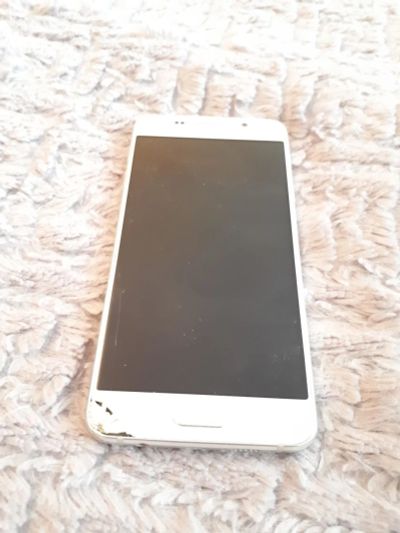 Лот: 9180298. Фото: 1. Samsung A3 2016 white. Смартфоны