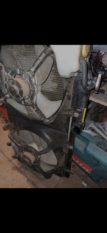 Лот: 19417006. Фото: 1. Радиатор охлаждения Subaru. Двигатель и элементы двигателя