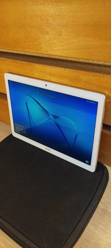 Лот: 19256601. Фото: 1. Планшет HuaWEI Mediapad T3 10... Планшеты