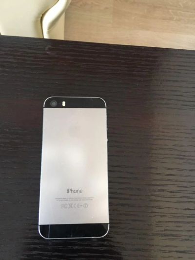 Лот: 8808878. Фото: 1. iPhone 5s 64gb black. Смартфоны