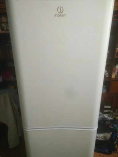 Лот: 11519315. Фото: 1. Холодильник Indesit C132G.016. Холодильники, морозильные камеры