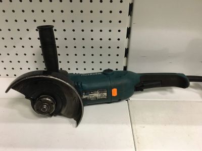 Лот: 15832257. Фото: 1. Ушм Makita GA6021C, 1450 Вт, 150... Электроинструмент