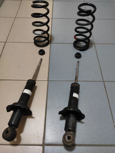 Лот: 18246259. Фото: 1. Задние пружины, амортизаторы honda... Ходовая, подвеска, рулевое управление