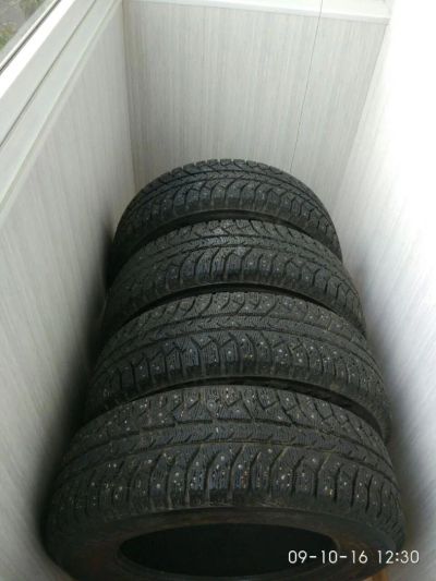 Лот: 8308509. Фото: 1. Зимние шины Bridgestone IC70 225... Шины