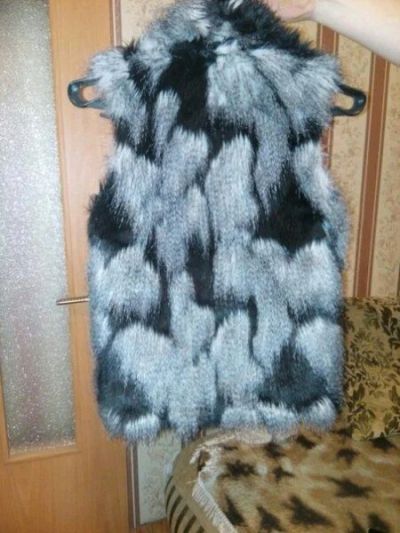 Лот: 12443572. Фото: 1. Жилетка. Верхняя одежда