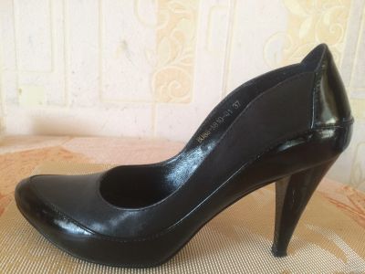 Лот: 13631988. Фото: 1. Классические черные женские туфли... Туфли