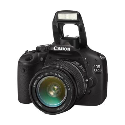Лот: 2975340. Фото: 1. Продам фотоаппарат Canon EOS 550D... Цифровые зеркальные