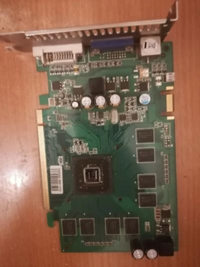 Лот: 16445377. Фото: 1. Видеокарта 9500GT 512mb ddr2 от... Видеокарты