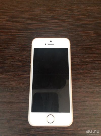 Лот: 13803324. Фото: 1. Iphone SE 32gb.Gold.Возможен торг... Смартфоны