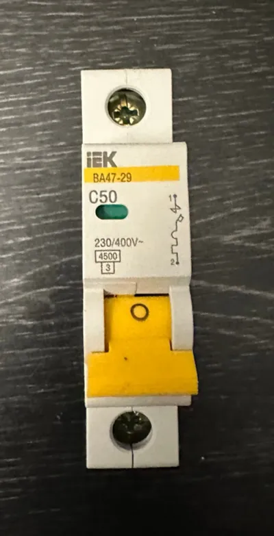 Лот: 24888671. Фото: 1. Автоматический выключатель IEK... Автоматы, пакетники, предохранители