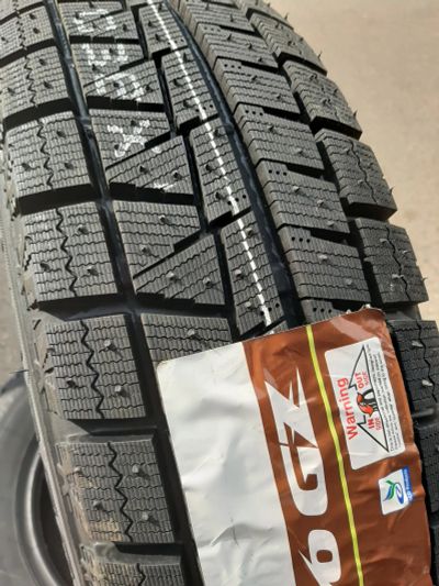 Лот: 18032301. Фото: 1. 185/60 R14 Bridgestone Blizzak... Шины