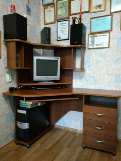 Лот: 11774820. Фото: 1. Компьютерный стол. Компьютерные и письменные столы