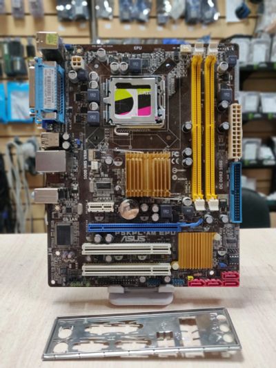 Лот: 20671895. Фото: 1. Мат. плата ASUS P5KPL-AM EPU/LGA775... Материнские платы