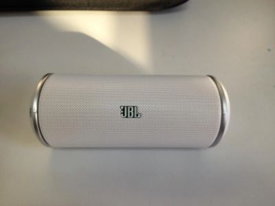 Лот: 6253995. Фото: 1. Без проводная аудио колонка JBL... Портативные, беспроводные колонки