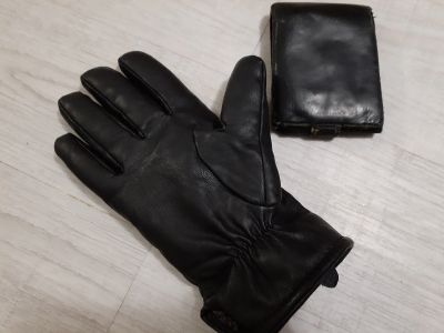 Лот: 17116861. Фото: 1. Перчатка и портмоне. Бумажники, кошельки, портмоне