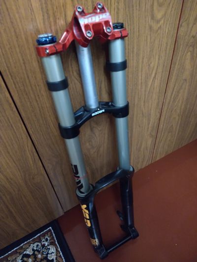 Лот: 20188693. Фото: 1. Вилка RockShox Boxxer 26. Запчасти