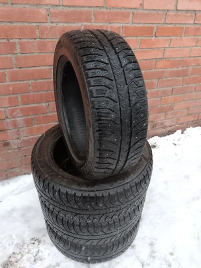 Лот: 24907209. Фото: 1. Шины зимние Bridgestone Ice Cruiser... Шины