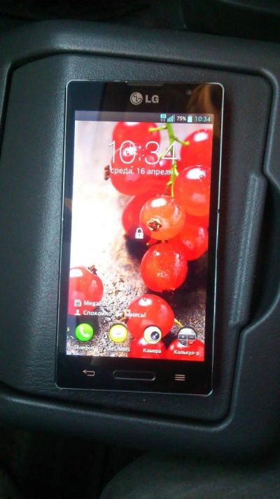 Лот: 3981742. Фото: 1. LG Optimus L9. Смартфоны