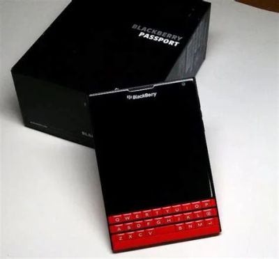 Лот: 11657432. Фото: 1. легендарный blackberry passport. Смартфоны