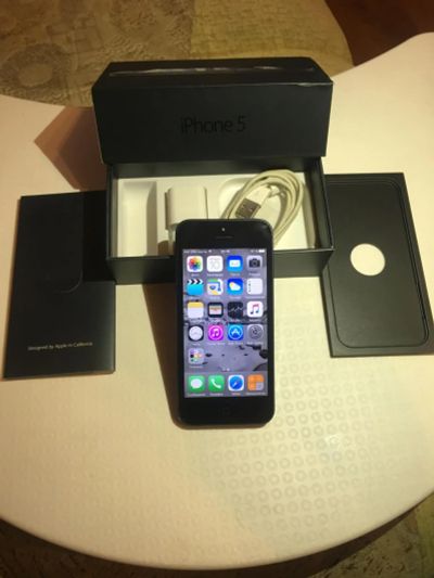 Лот: 10081115. Фото: 1. iPhone 5. Смартфоны