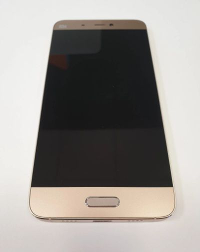 Лот: 14770517. Фото: 1. Xiaomi Mi5 32Gb Gold (Б/У, отличное... Смартфоны