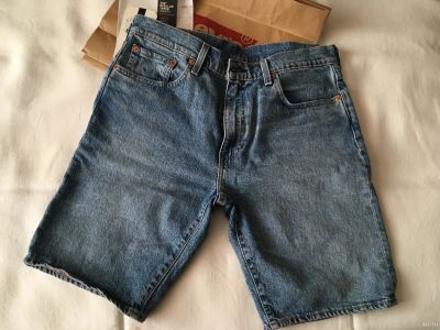Лот: 13684853. Фото: 1. Шорты мужские джинсовые Levi's... Брюки, джинсы, шорты