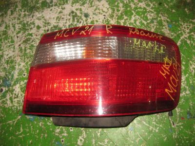 Лот: 20895497. Фото: 1. Фонарь Toyota Mark Ii Wagon Qualis... Двигатель и элементы двигателя