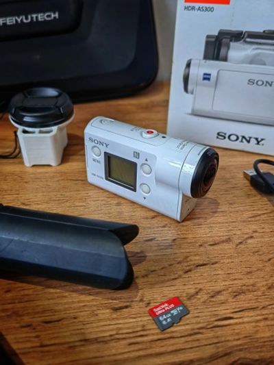 Лот: 24644682. Фото: 1. Камера Sony HDR AS-300. Экшн камеры