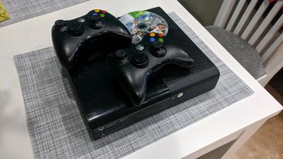 Лот: 14157754. Фото: 1. Приставка Xbox 360. Консоли