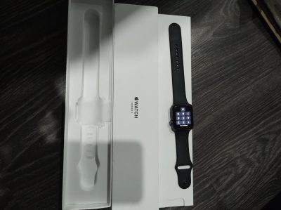 Лот: 16859045. Фото: 1. Часы Apple watch series 3 42mm. Смарт-часы, фитнес-браслеты, аксессуары