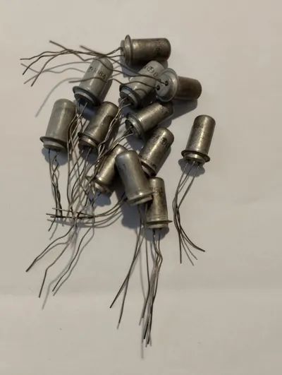 Лот: 25184206. Фото: 1. Транзисторы ГТ402--404 - 12шт. Транзисторы