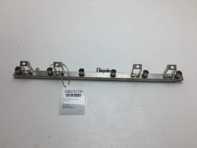 Лот: 20399603. Фото: 1. Рейка топливная Bmw 3-Series 2005... Топливная система