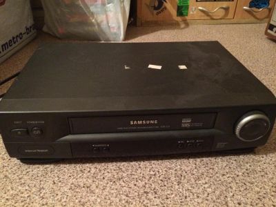 Лот: 4928582. Фото: 1. VHS видеоплеер Samsung. Видеомагнитофоны
