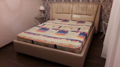 Лот: 10831265. Фото: 1. Кровать из искусственной кожи. Кровати
