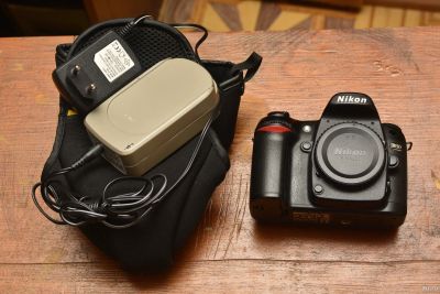 Лот: 13225631. Фото: 1. Полупрофессиональная камера Nikon... Цифровые зеркальные
