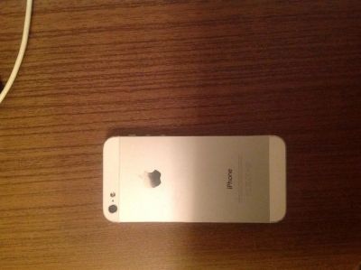 Лот: 3457982. Фото: 1. Iphone 5 белый. Смартфоны