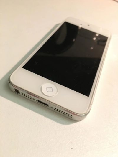 Лот: 6850608. Фото: 1. iphone 5. Смартфоны
