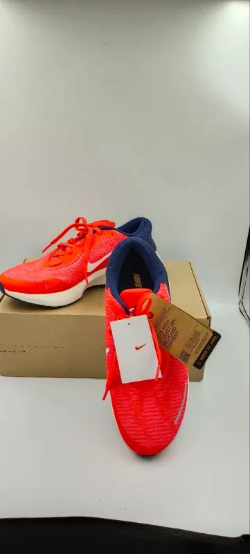Лот: 20818466. Фото: 1. Оригинальные Кроссовки NIKE Renew... Кеды, кроссовки, слипоны
