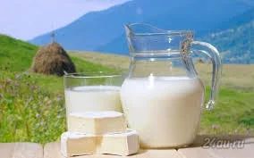Лот: 4867866. Фото: 1. Натуральное коровье молоко. Молоко и молочные продукты