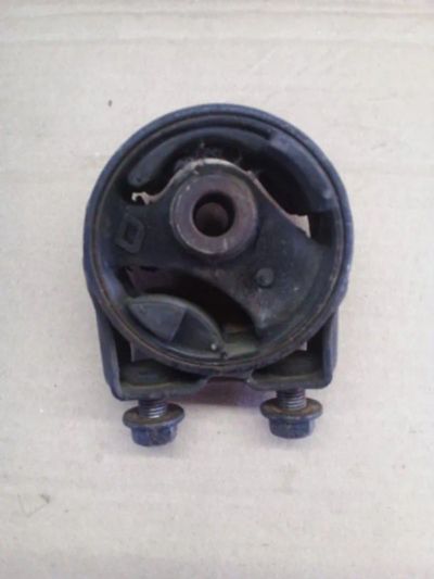 Лот: 21420288. Фото: 1. подушка двигателя Mazda Demio... Двигатель и элементы двигателя
