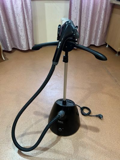 Лот: 25258791. Фото: 1. Отпариватель вертикальный Tefal... Утюги, парогенераторы, отпариватели