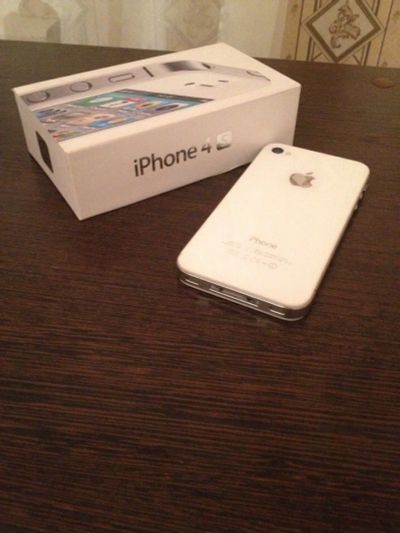 Лот: 3463167. Фото: 1. Продам Iphone 4 S. Смартфоны