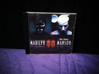 Лот: 5189674. Фото: 1. Диск Marilyn Manson - The Golden... Аудиозаписи