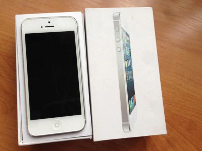 Лот: 3274272. Фото: 1. Iphone 5 16gb РСТ полный комплект... Смартфоны