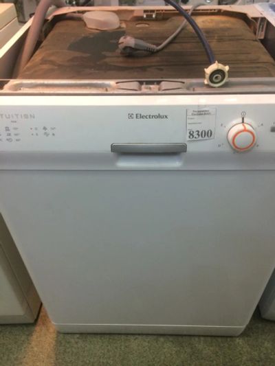 Лот: 10206246. Фото: 1. Посудомоечная Electrolux ESF63021. Посудомоечные машины